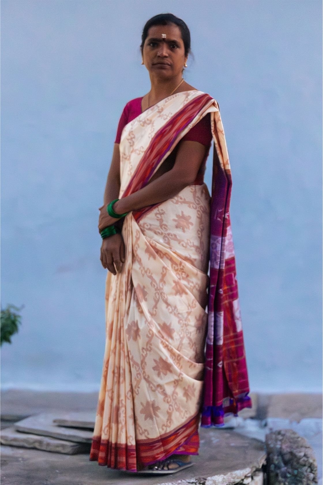 Eternal Ivory Ikat Saree in Wine-Trimmed Weave - Image 2